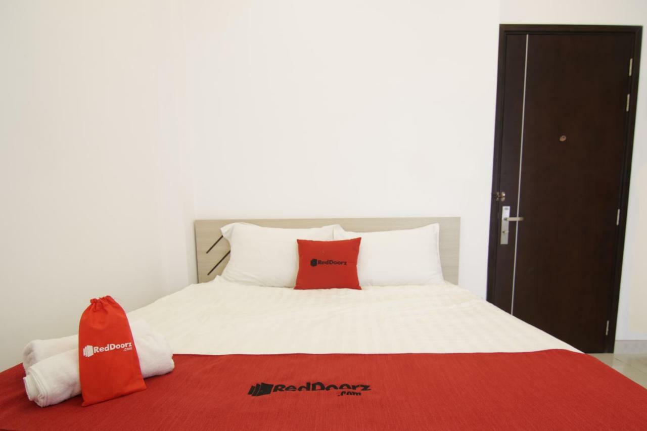 Reddoorz Near Quan Khu 7 Stadium Ciudad Ho Chi Minh  Exterior foto
